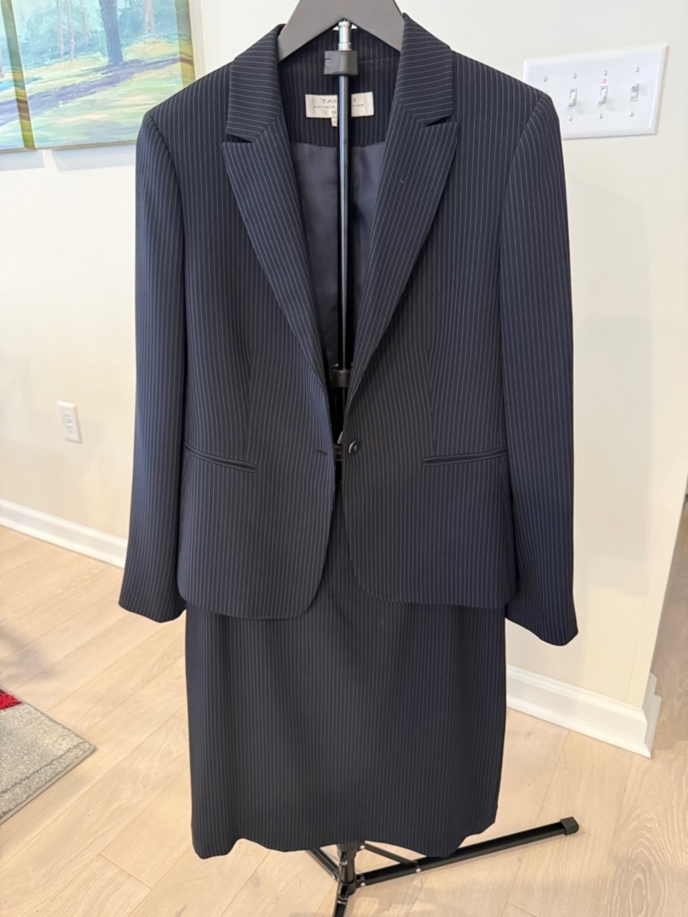 Elie Tahari Petite Size 8Navy Pinstripe Skirt Suit Set
